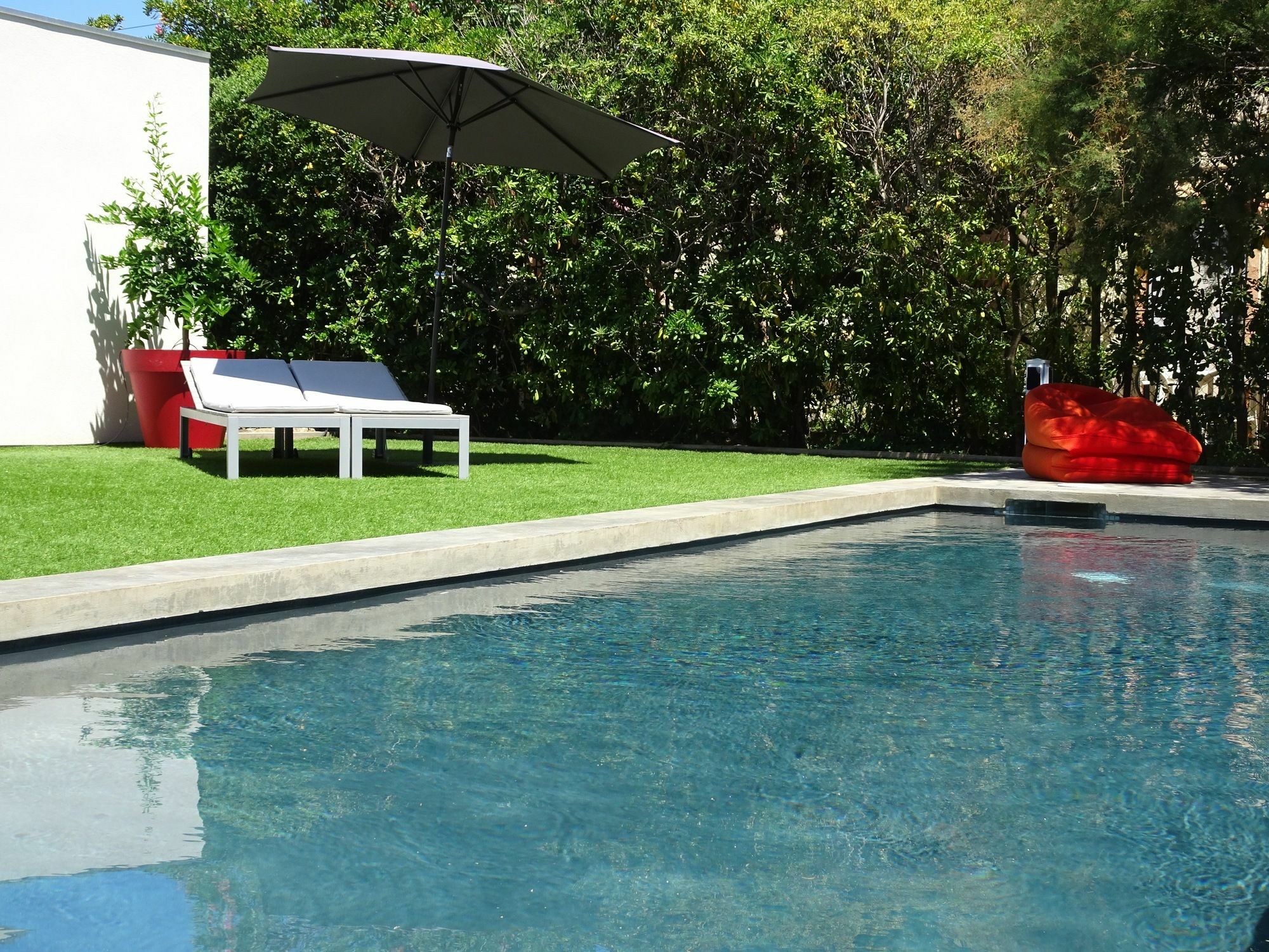 Le Cube Hotel Design A Hyeres Plage Avec Piscine Et Cuisine מראה חיצוני תמונה