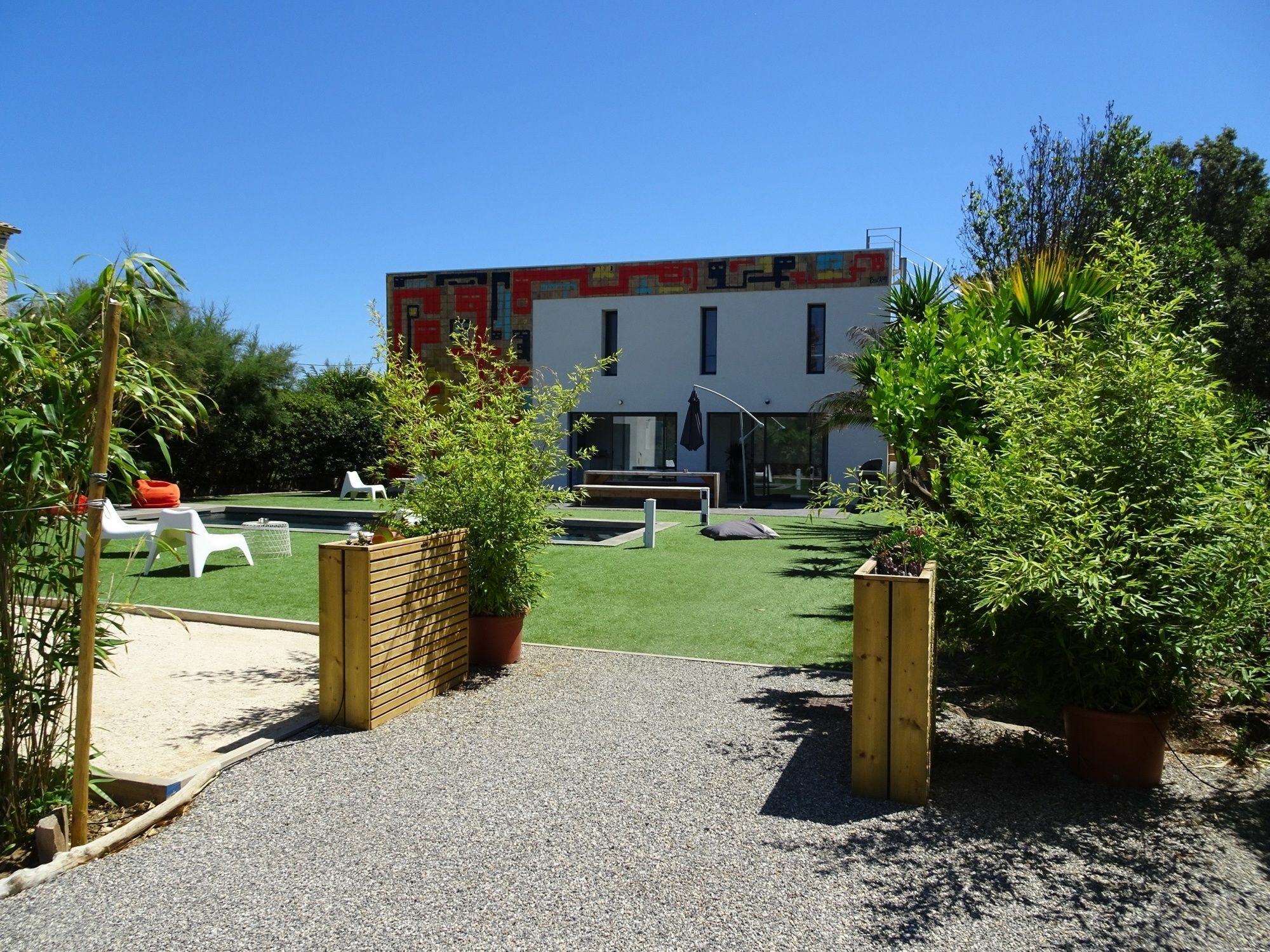 Le Cube Hotel Design A Hyeres Plage Avec Piscine Et Cuisine מראה חיצוני תמונה