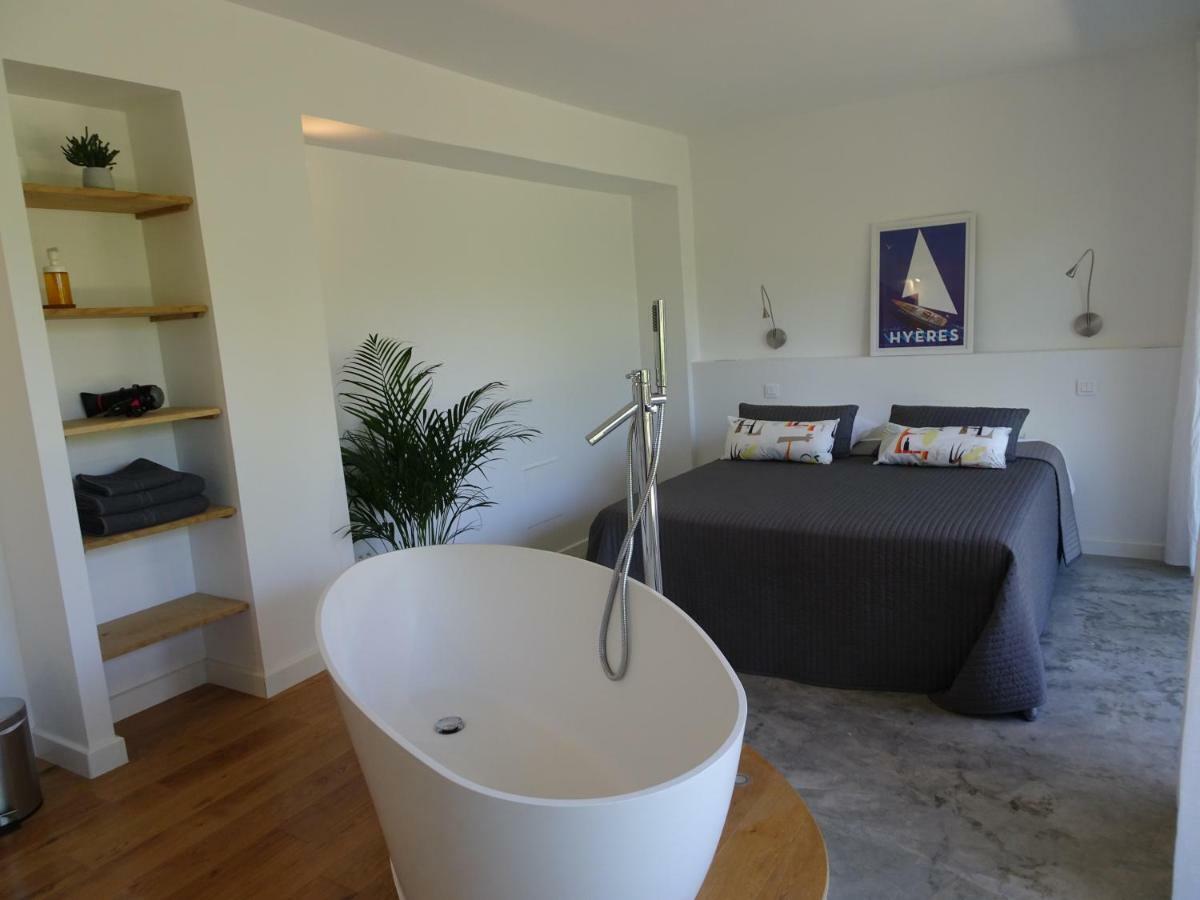 Le Cube Hotel Design A Hyeres Plage Avec Piscine Et Cuisine מראה חיצוני תמונה